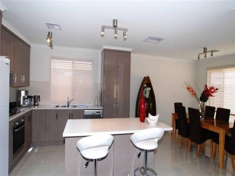 10 Kaurna Avenue, Aldinga Beach SA 5173