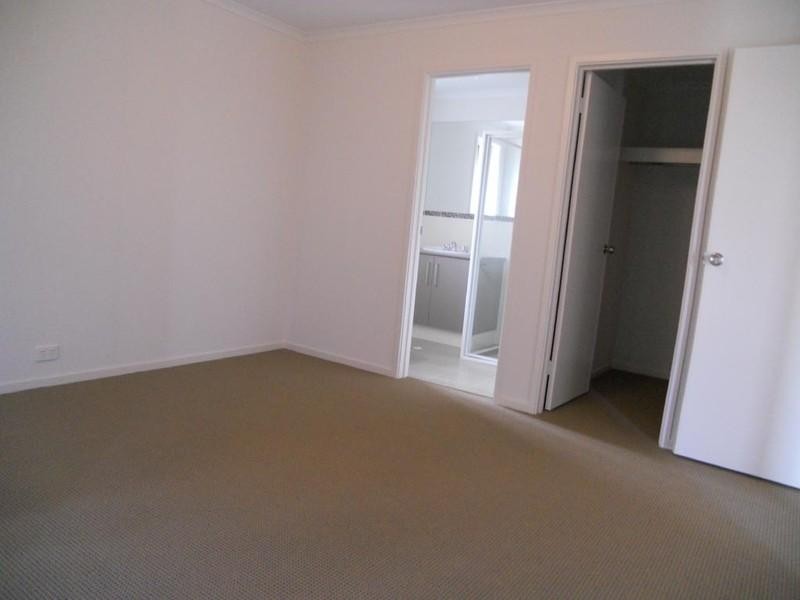 32 Telegraph Road, Seaford Meadows SA 5169