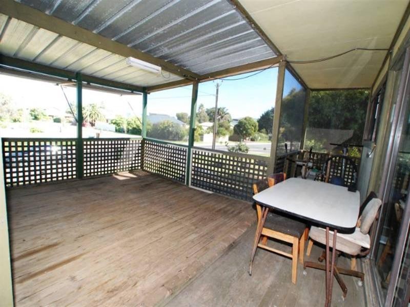 1 Rowley Road, Port Willunga SA 5173
