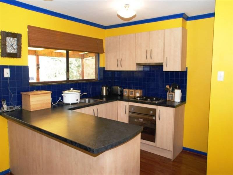 10 Flinders Crescent, Hackham SA 5163