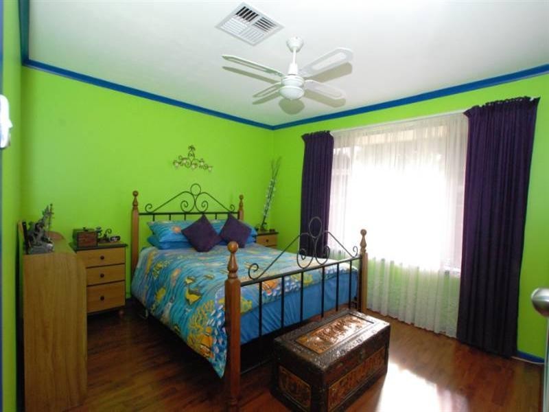 10 Flinders Crescent, Hackham SA 5163