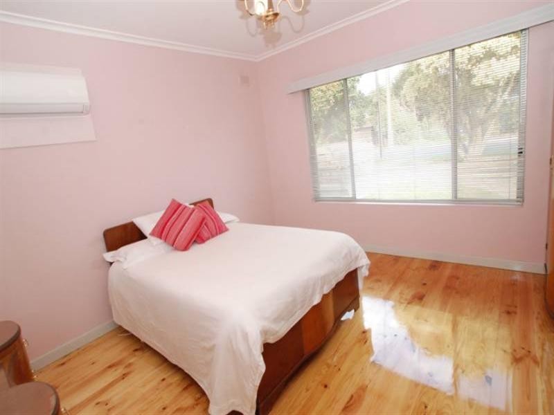 9 Croser Avenue, Aldinga Beach SA 5173