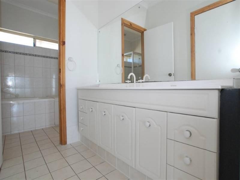37A Esplanade, Port Willunga SA 5173