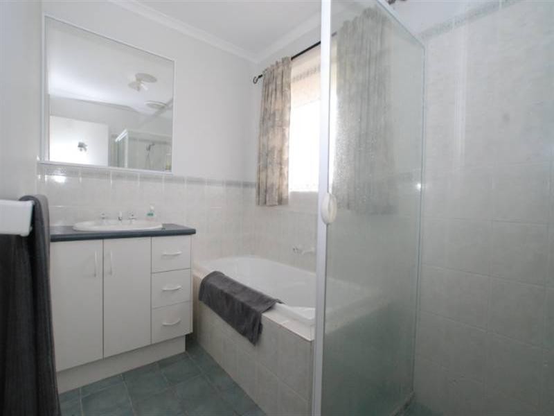 10 Cockle Avenue, Aldinga Beach SA 5173