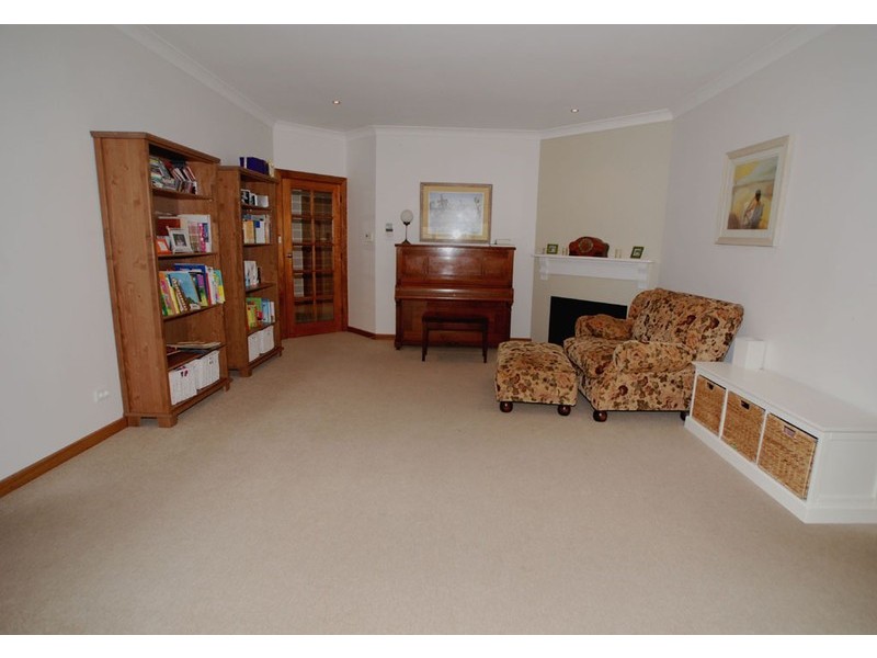 4 Humphrys Road, Aldinga Beach SA 5173