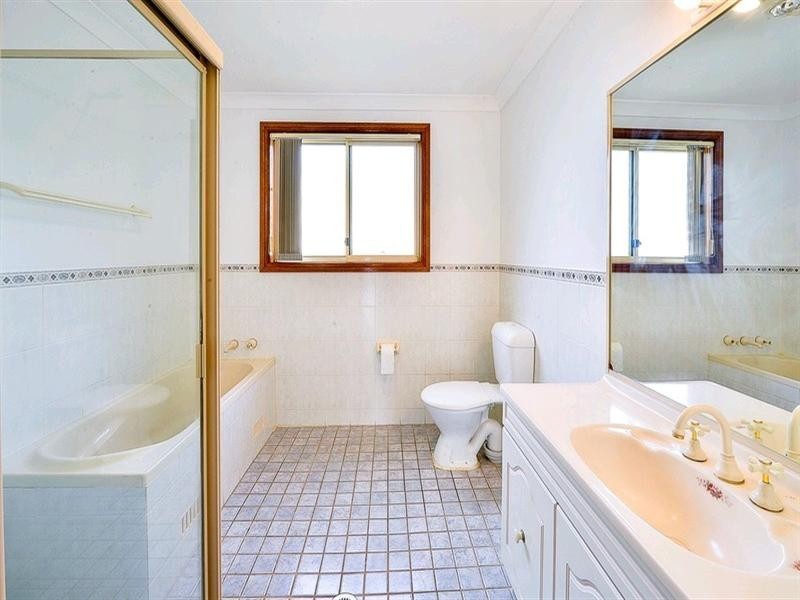 3 Whitfield Place, Picton NSW 2571