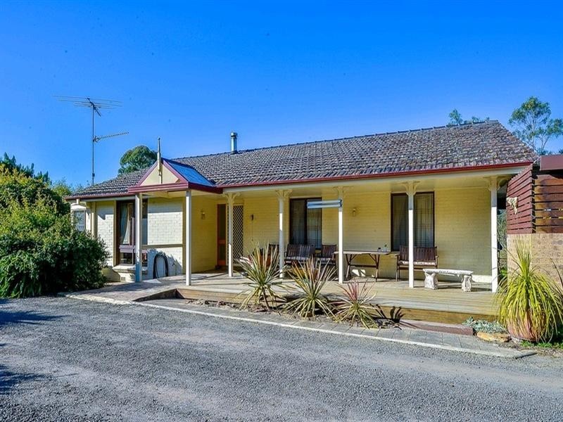 100 Lakes Street, Thirlmere NSW 2572