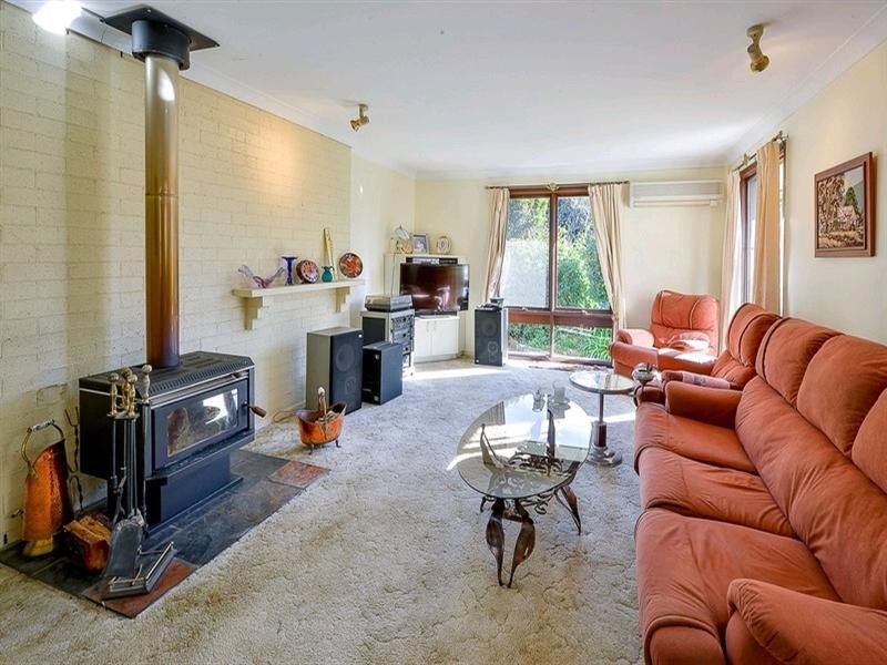 100 Lakes Street, Thirlmere NSW 2572