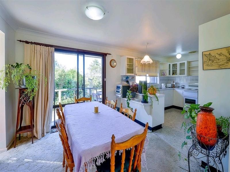 100 Lakes Street, Thirlmere NSW 2572