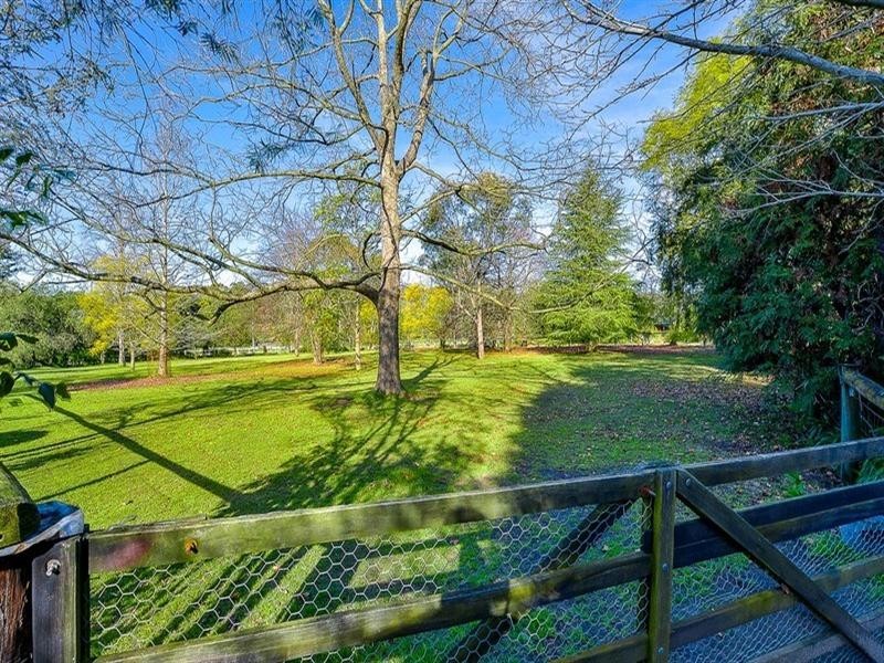 100 Lakes Street, Thirlmere NSW 2572