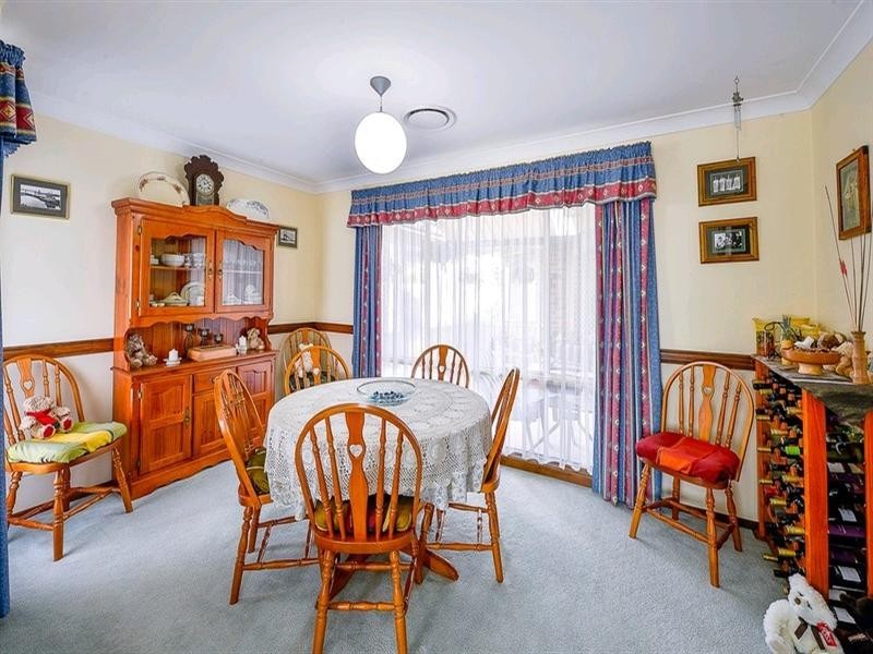 1 Davis Place, Thirlmere NSW 2572