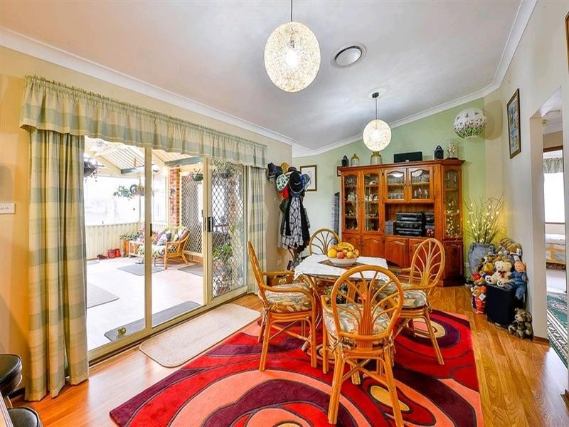 1 Davis Place, Thirlmere NSW 2572