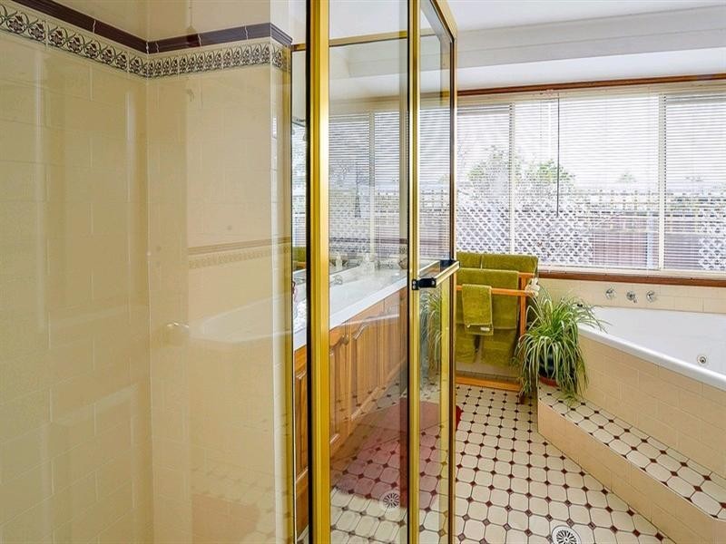 1 Davis Place, Thirlmere NSW 2572