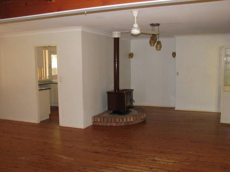 61 Fraser Street, Tahmoor NSW 2573