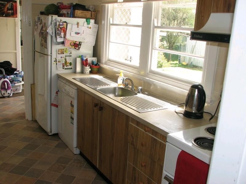 15 Antill Street, Picton NSW 2571