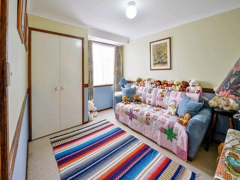 1 Davis Place, Thirlmere NSW 2572