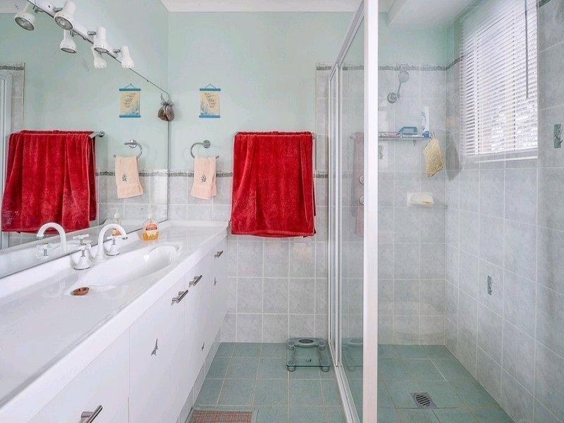 1 Davis Place, Thirlmere NSW 2572