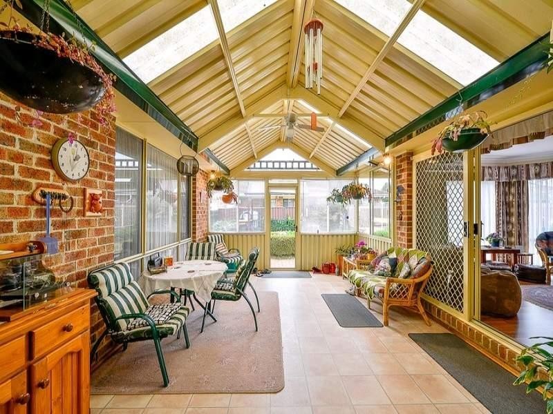 1 Davis Place, Thirlmere NSW 2572