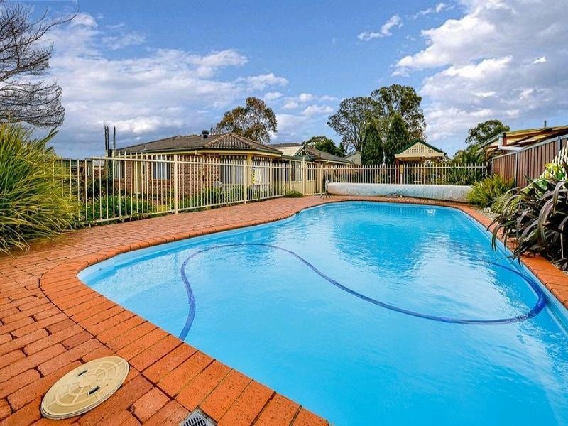 1 Davis Place, Thirlmere NSW 2572