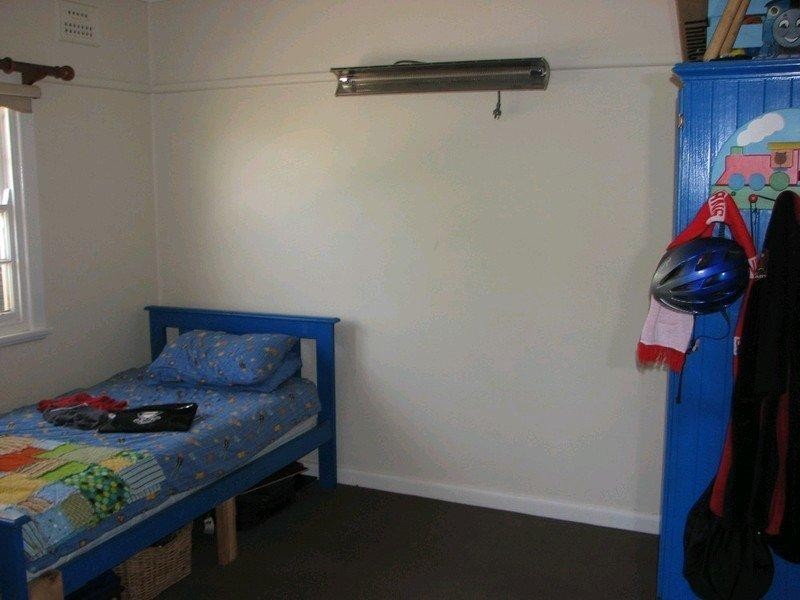 15 Antill Street, Picton NSW 2571