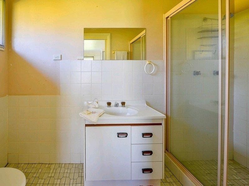 100 Lakes Street, Thirlmere NSW 2572