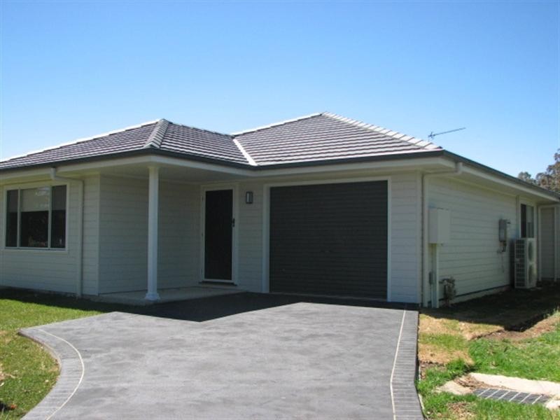 28 Bell Street, Thirlmere NSW 2572