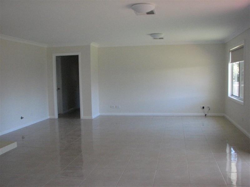 28 Bell Street, Thirlmere NSW 2572