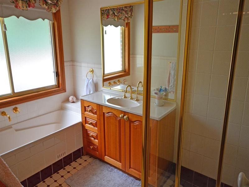 98 Kent Road, Picton NSW 2571