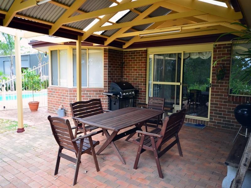 98 Kent Road, Picton NSW 2571