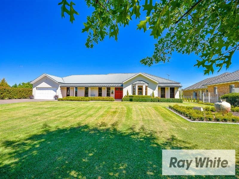 7 Davies Place, Picton NSW 2571