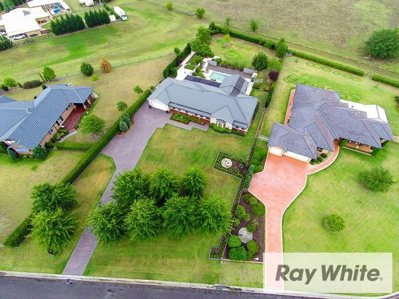 7 Davies Place, Picton NSW 2571