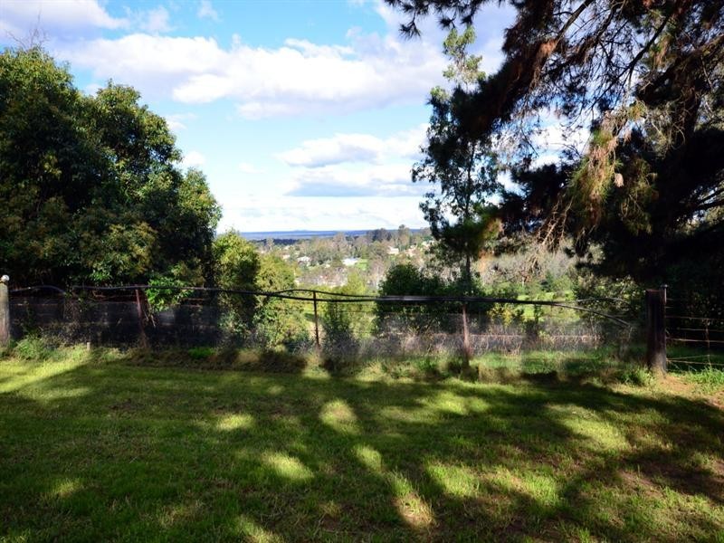 99 Hilton Park Road, Tahmoor NSW 2573