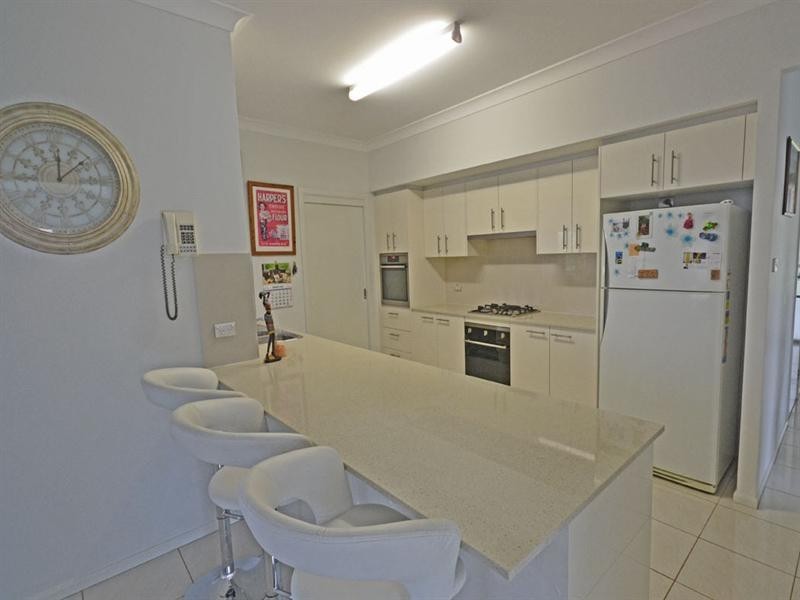 30 Stargard Crescent, Picton NSW 2571