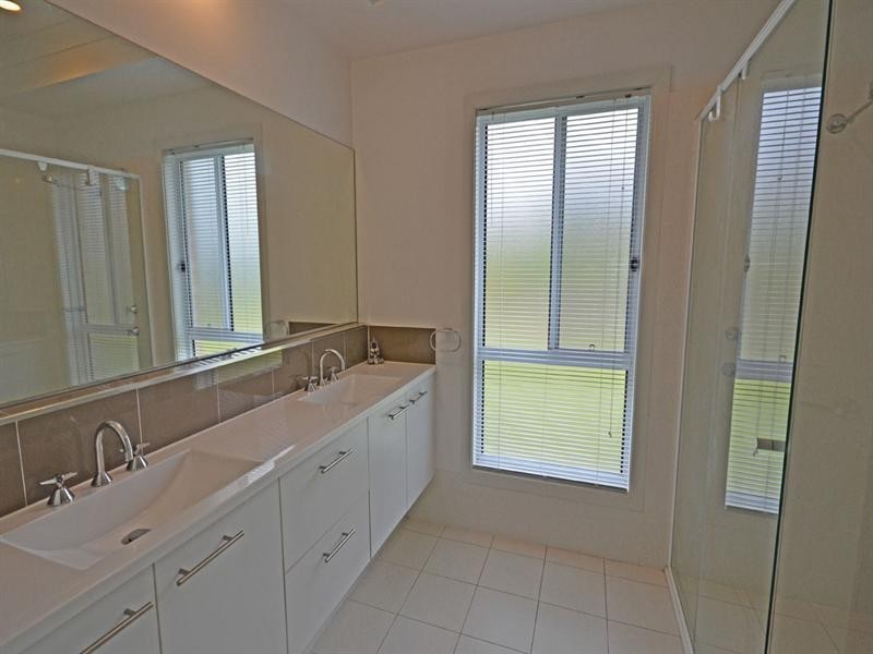 30 Stargard Crescent, Picton NSW 2571