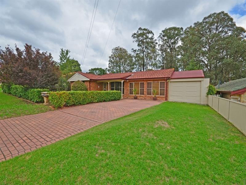11 Winpara Close, Tahmoor NSW 2573