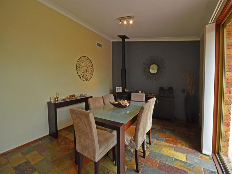 11 Winpara Close, Tahmoor NSW 2573