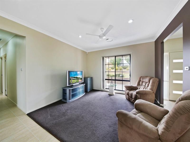 5 Pembroke Parade, Wilton NSW 2571