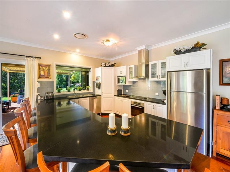 13 Davies Place, Picton NSW 2571