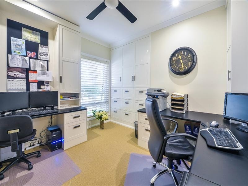 13 Davies Place, Picton NSW 2571