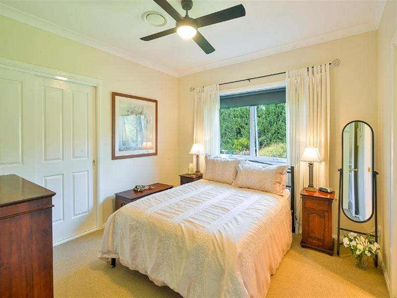 13 Davies Place, Picton NSW 2571