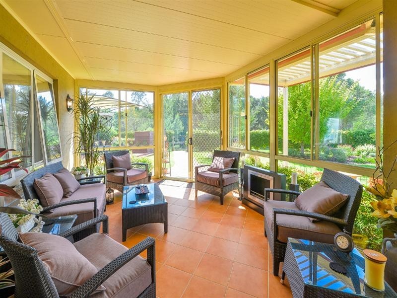 13 Davies Place, Picton NSW 2571