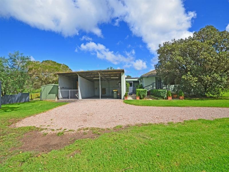43 Oaks Road, Thirlmere NSW 2572
