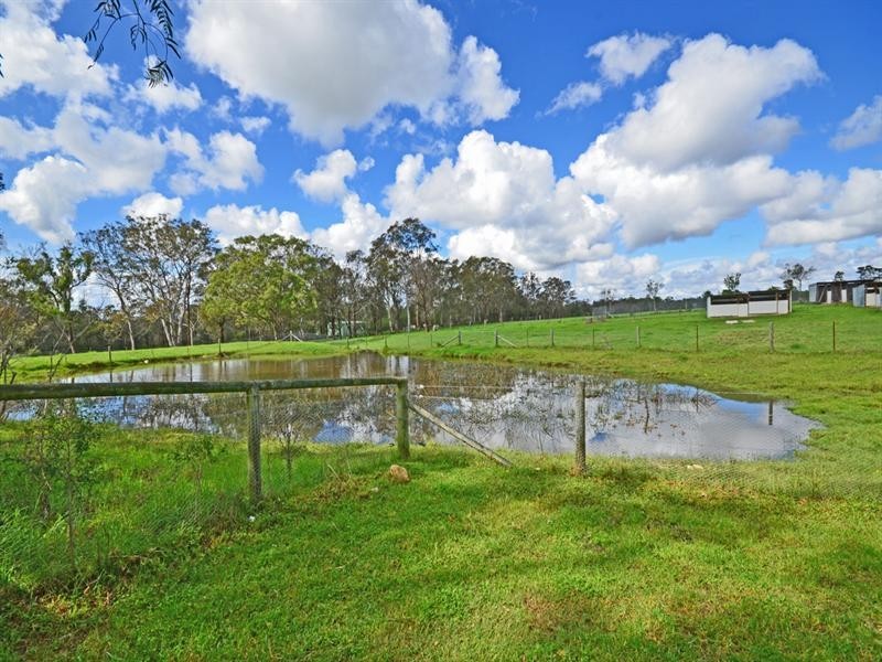 43 Oaks Road, Thirlmere NSW 2572