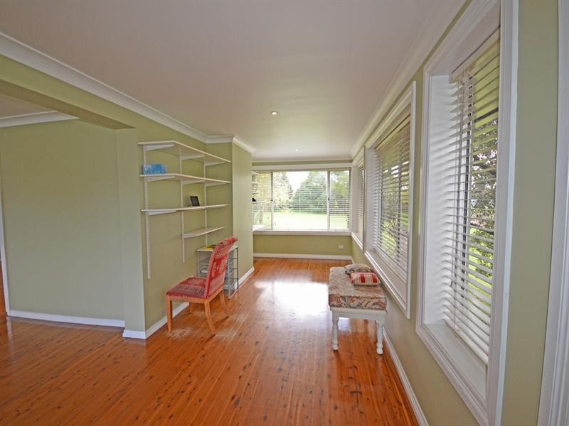 43 Oaks Road, Thirlmere NSW 2572