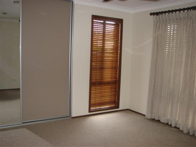 13 Wood Street, Picton NSW 2571