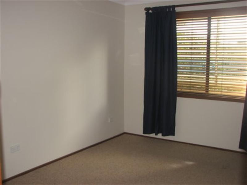 13 Wood Street, Picton NSW 2571