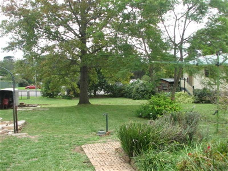 13 Wood Street, Picton NSW 2571