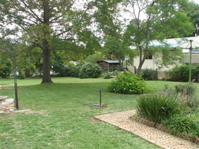 13 Wood Street, Picton NSW 2571