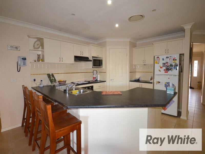 8 Ayrshire Gardens, Picton NSW 2571