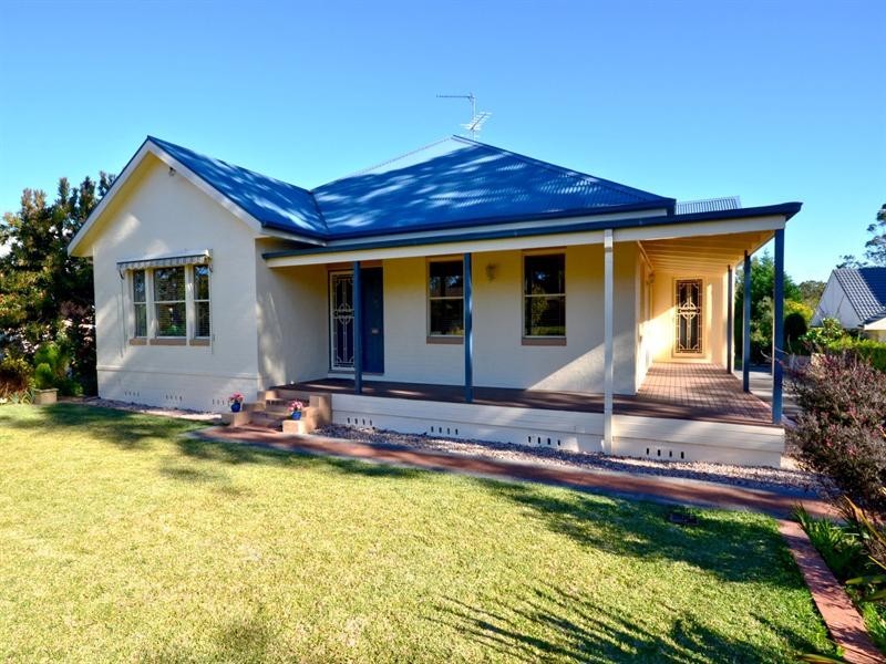 23 Carlton Road, Thirlmere NSW 2572